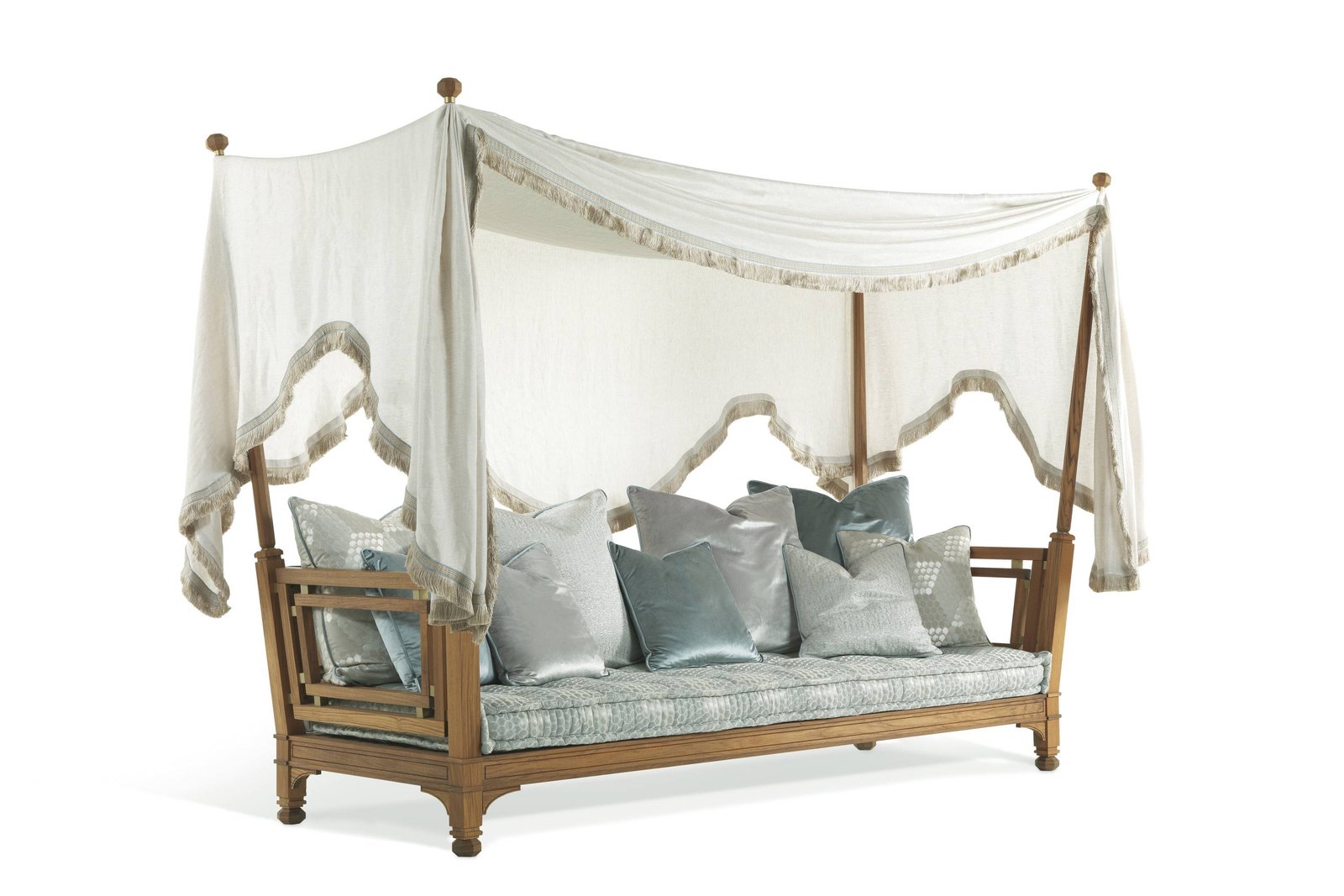 ZEFIRO armchair - sofa &ndash; Transform your space with sophisticated Made in Italy classic sofas.